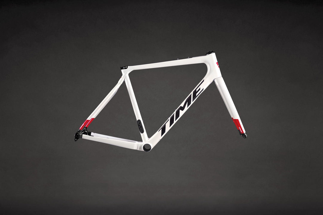 TIME ADHX 45 gravel frameset in V48 Pearl White, flat mount disc and 45mm tire clearance visible
