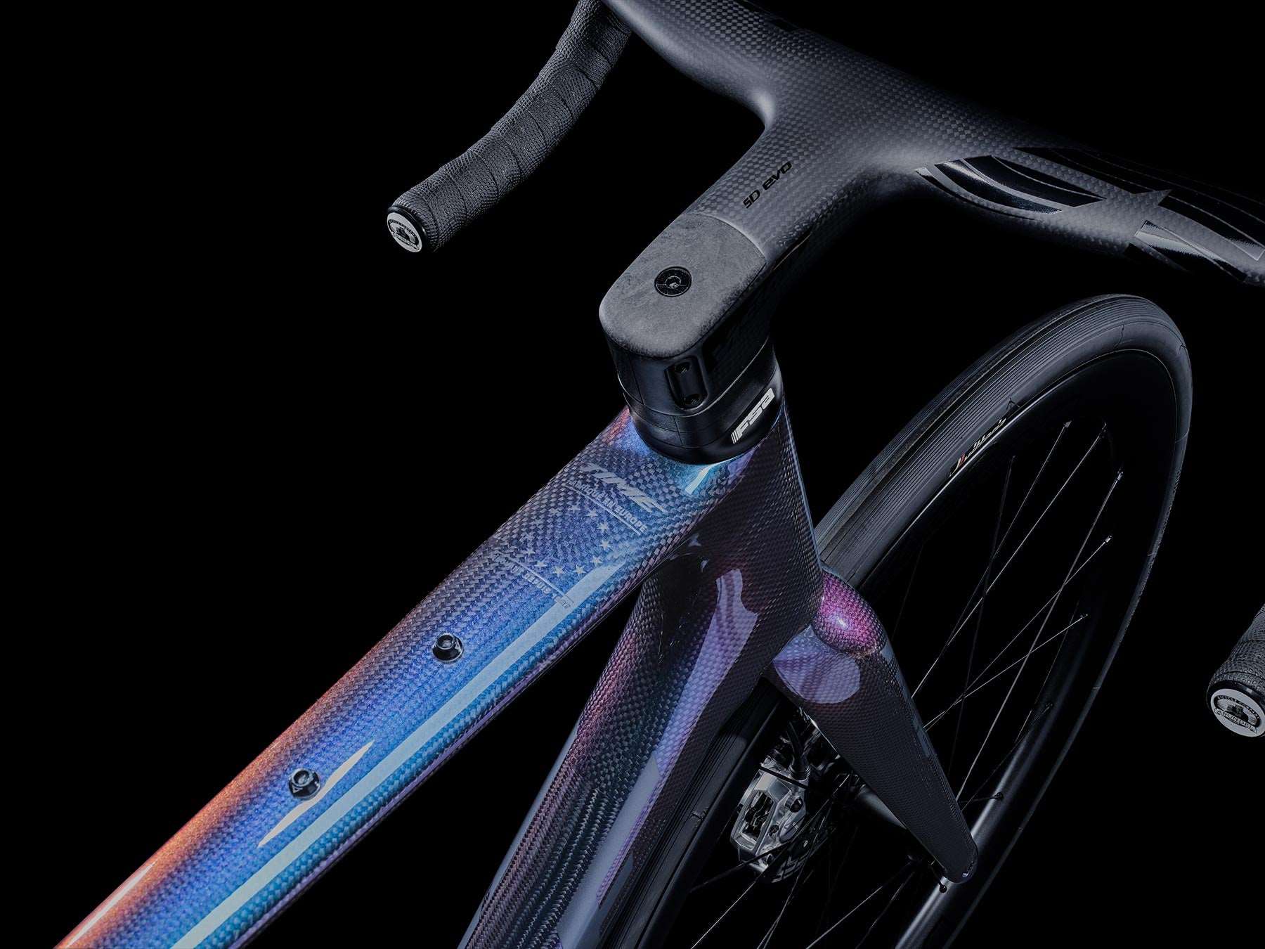 ALPE D'HUEZ X FRAMESET | Dyneema | Modern Multi Surface Road Bike