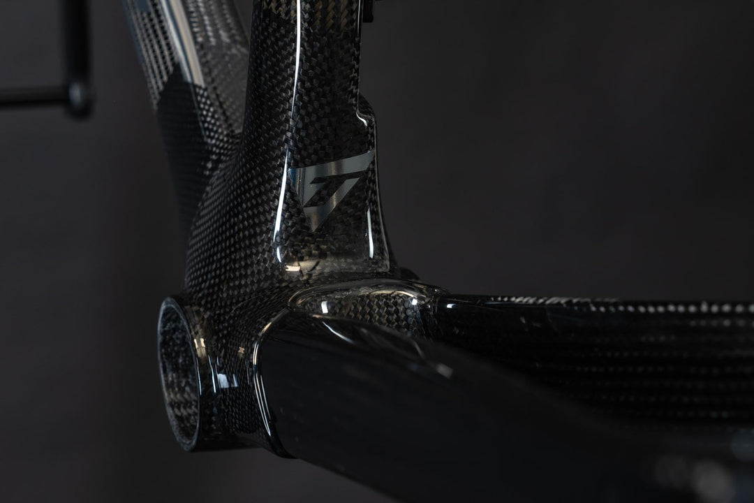 2025 SCYLON FRAMESET